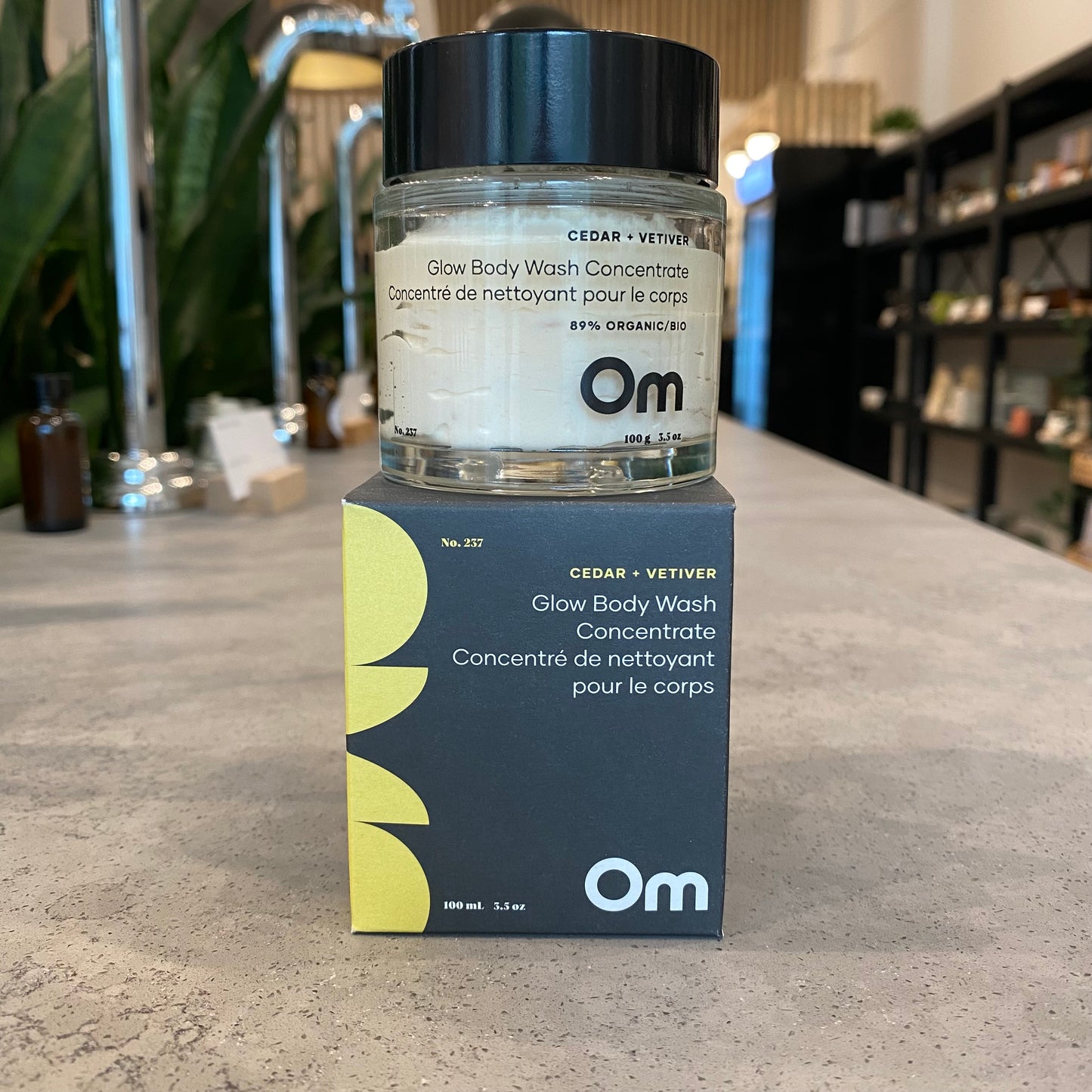 OM Cedar + Vetiver Glow Body Wash Concentrate