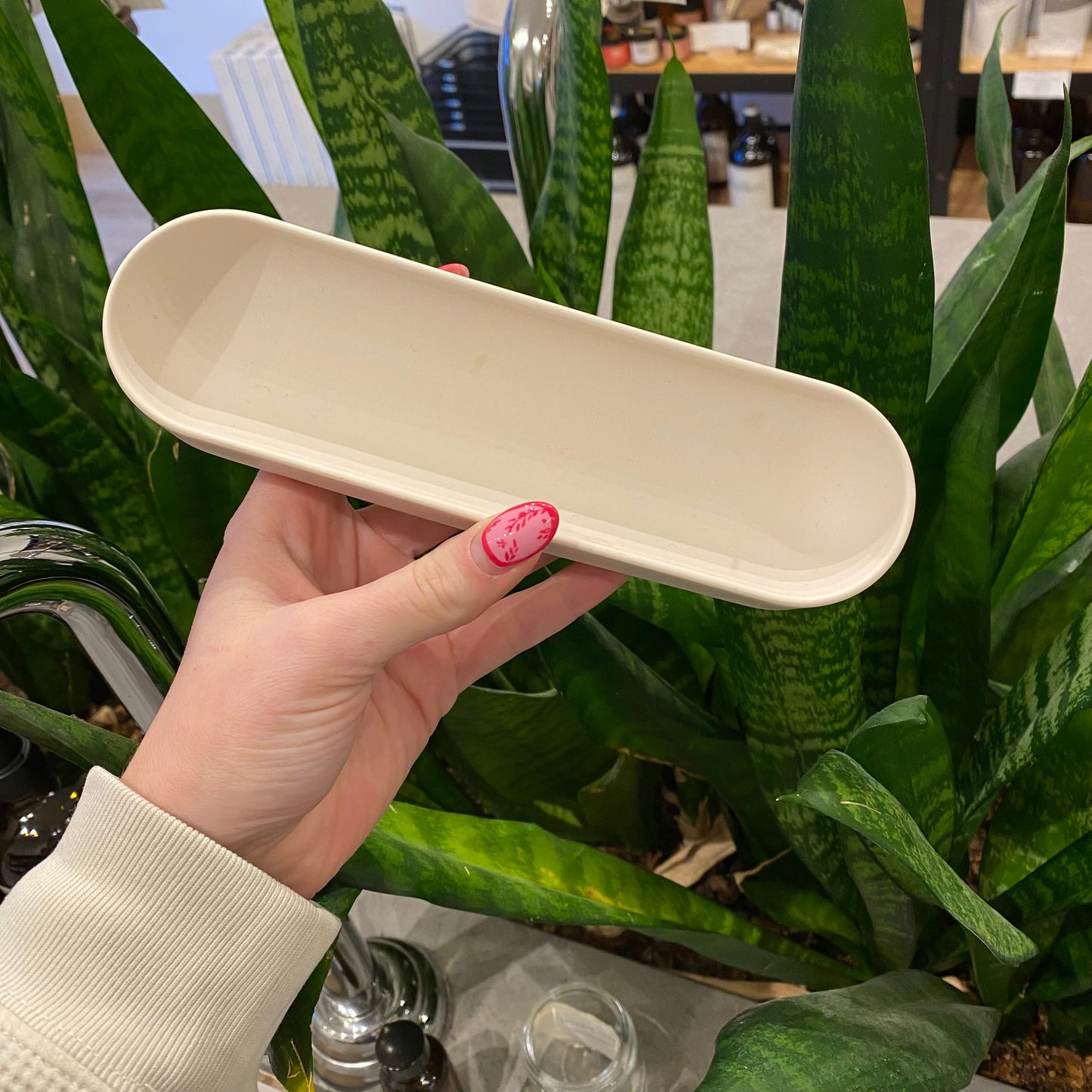 Studio Akiyo Cream White Oval Jewelry Tray